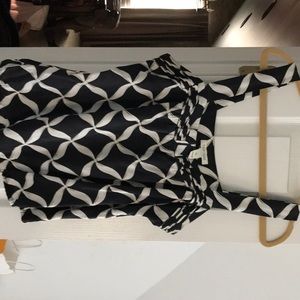 White House black market silk tank XL